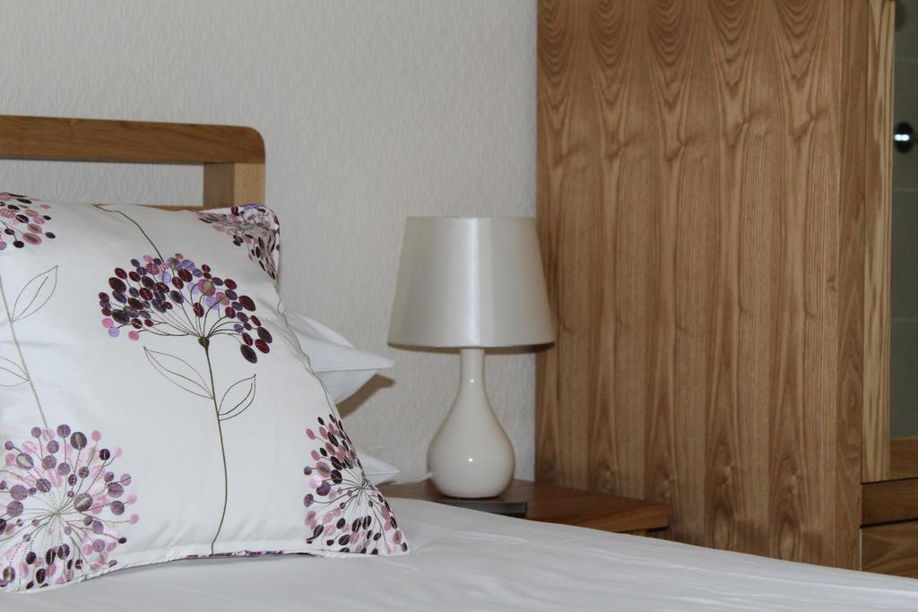 The Bay House Lake View Guest House - Adults Only Bowness-on-Windermere Rum bild