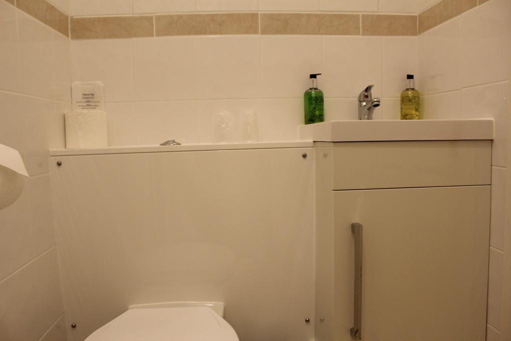 The Bay House Lake View Guest House - Adults Only Bowness-on-Windermere Rum bild