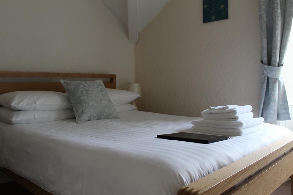 The Bay House Lake View Guest House - Adults Only Bowness-on-Windermere Rum bild