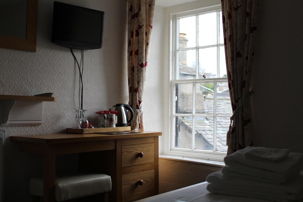 The Bay House Lake View Guest House - Adults Only Bowness-on-Windermere Rum bild